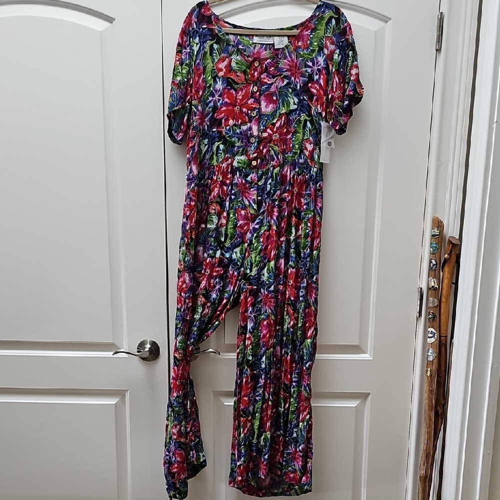 Short-Sleeve Floral Jumpsuit in Multicolor